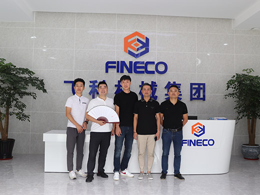 山東客戶購買番茄醬包裝機